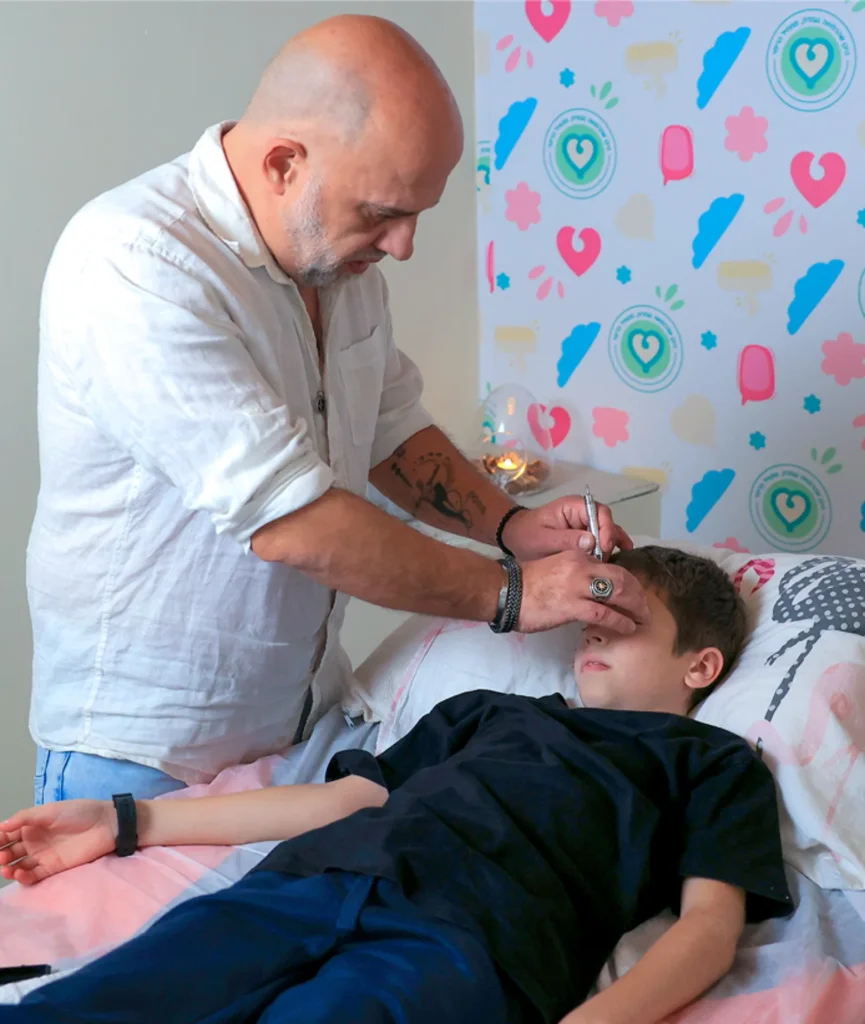 ינב בר מטפל בילד